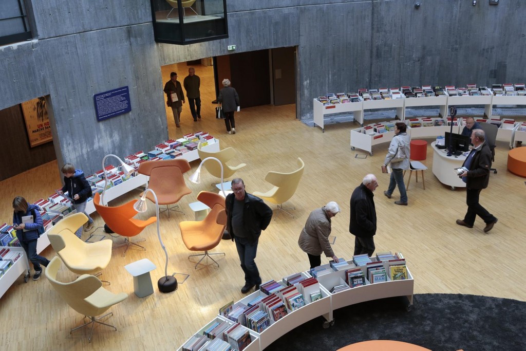 bibliotheque oscar Niemeyer 1er jour d'ouverture.