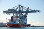 http://www.flickr.com/photos/lehavre-ships/4206595383/